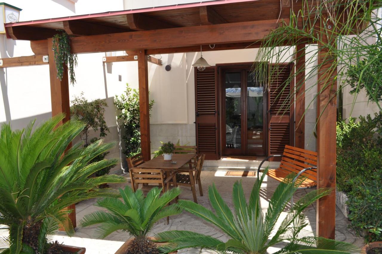 7 Contrade Acomodação com café da manhã Taranto Exterior foto