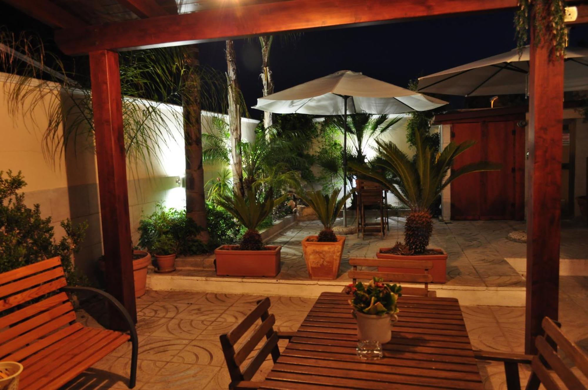 7 Contrade Acomodação com café da manhã Taranto Exterior foto