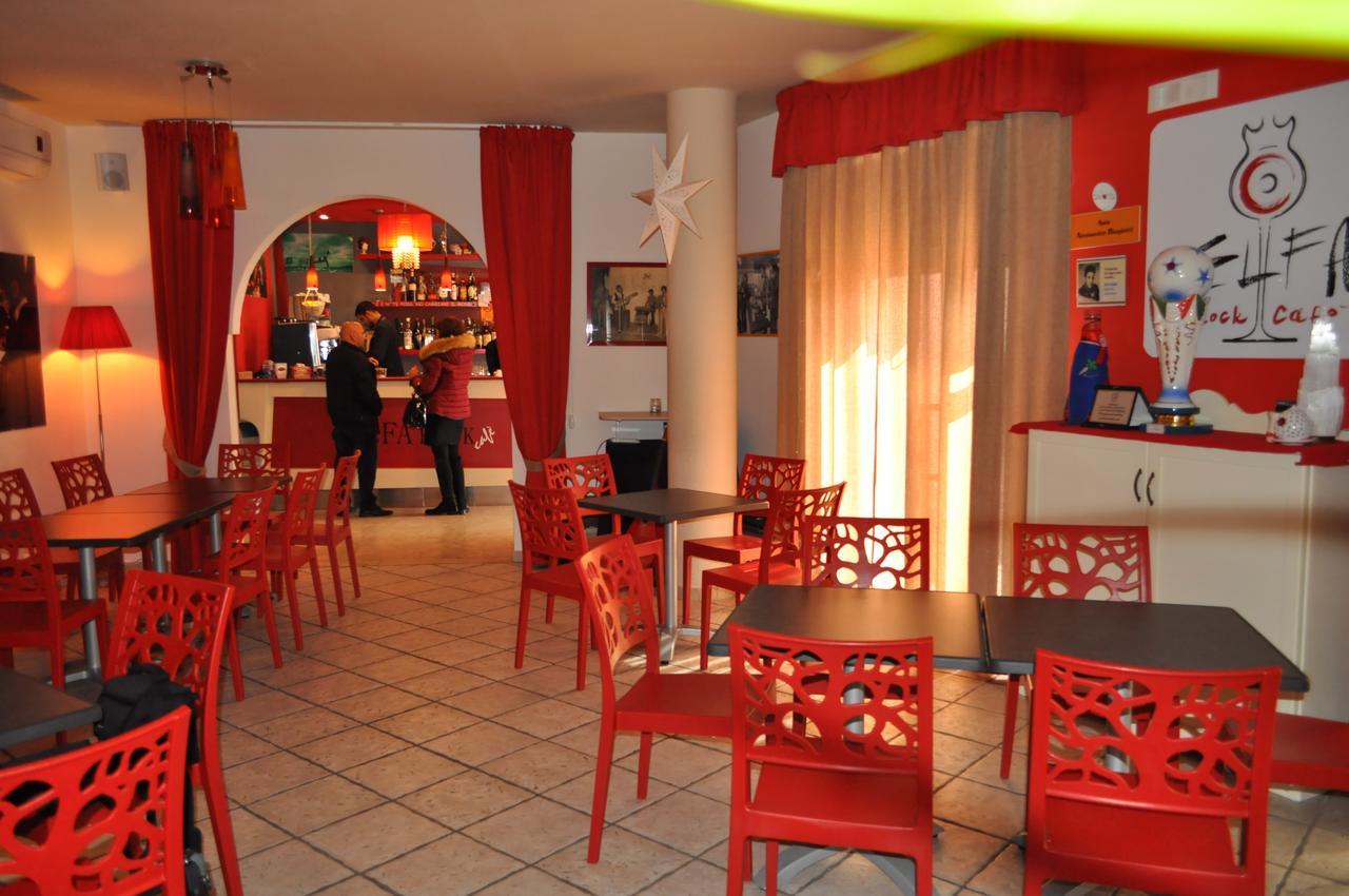 7 Contrade Acomodação com café da manhã Taranto Exterior foto